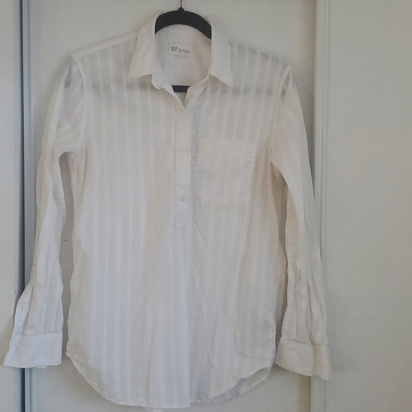 Boyfriend Fit Blouse - Picture 1 of 3